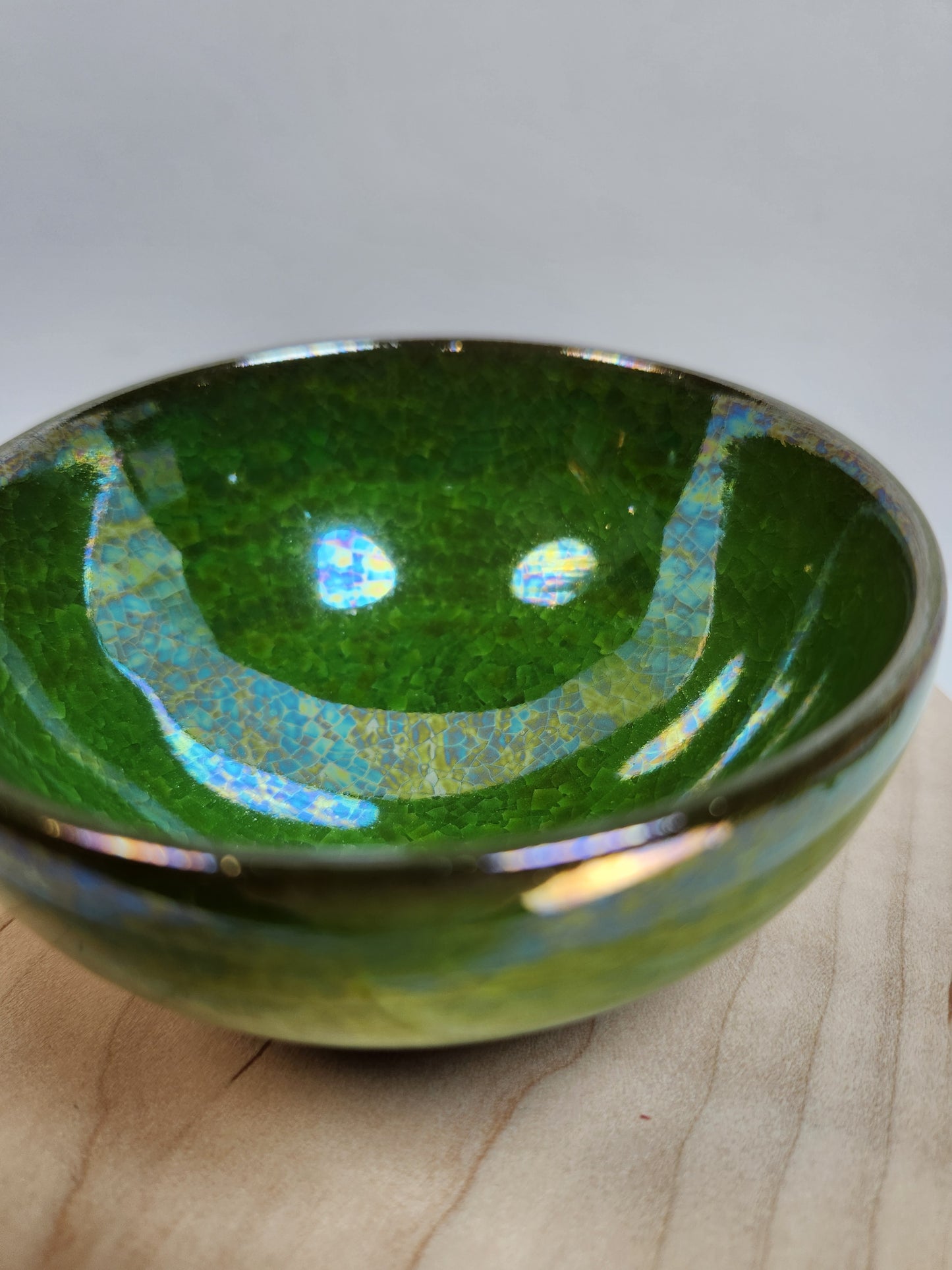 Emerald Crackle Display Tea Cup