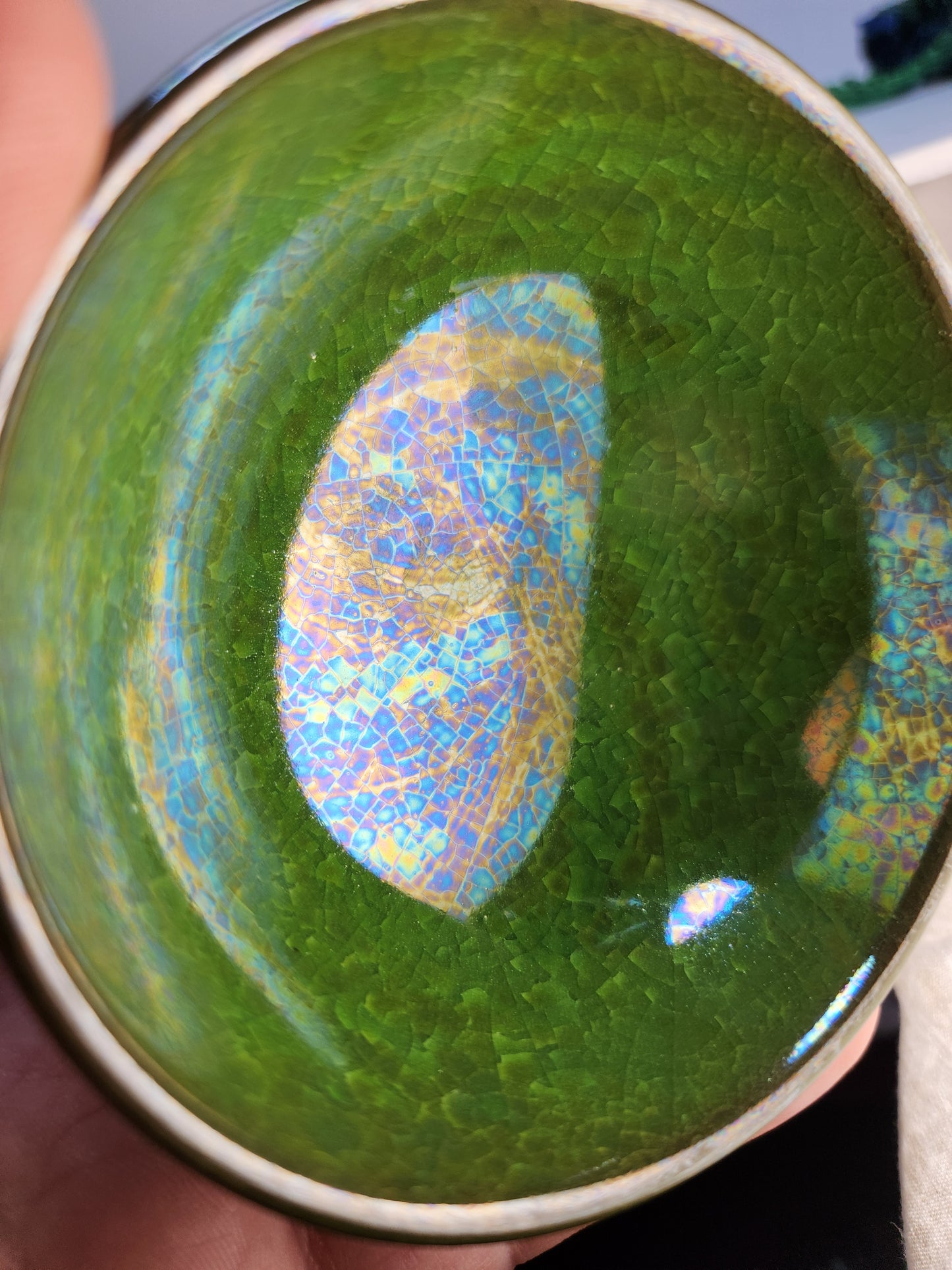 Emerald Crackle Display Tea Cup