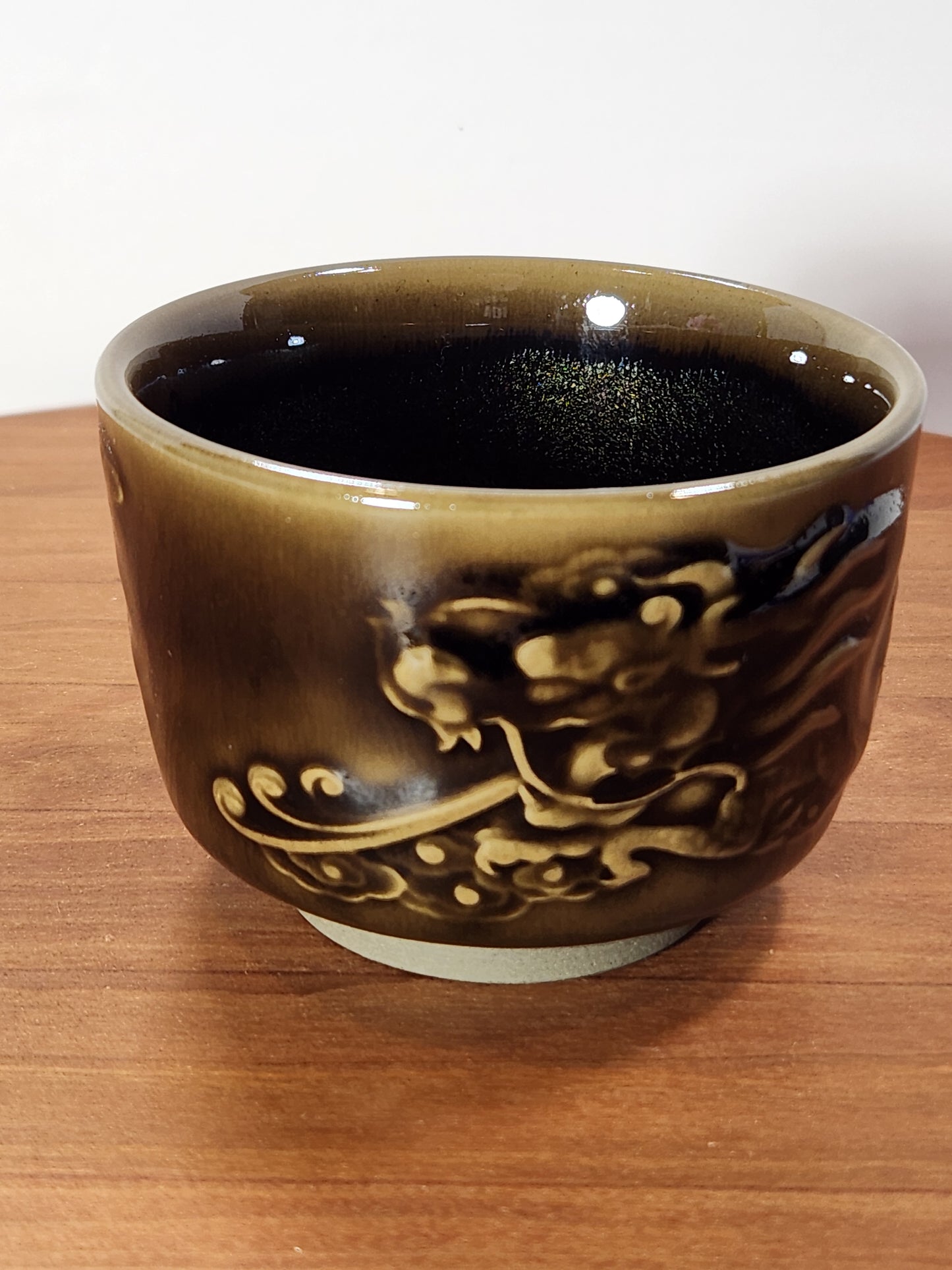 “Dragon Heart” Olive-Bronze Crackle Glaze Jian Zhan Tea Cup with Raised Dragon
