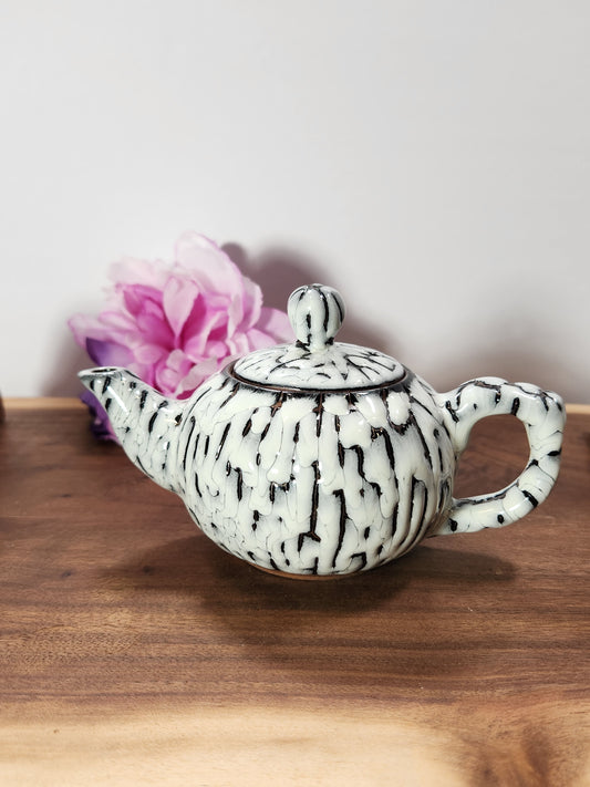 White Wild Beast Tea Pot, Jian Zhan Black Porcelain Water Stopping