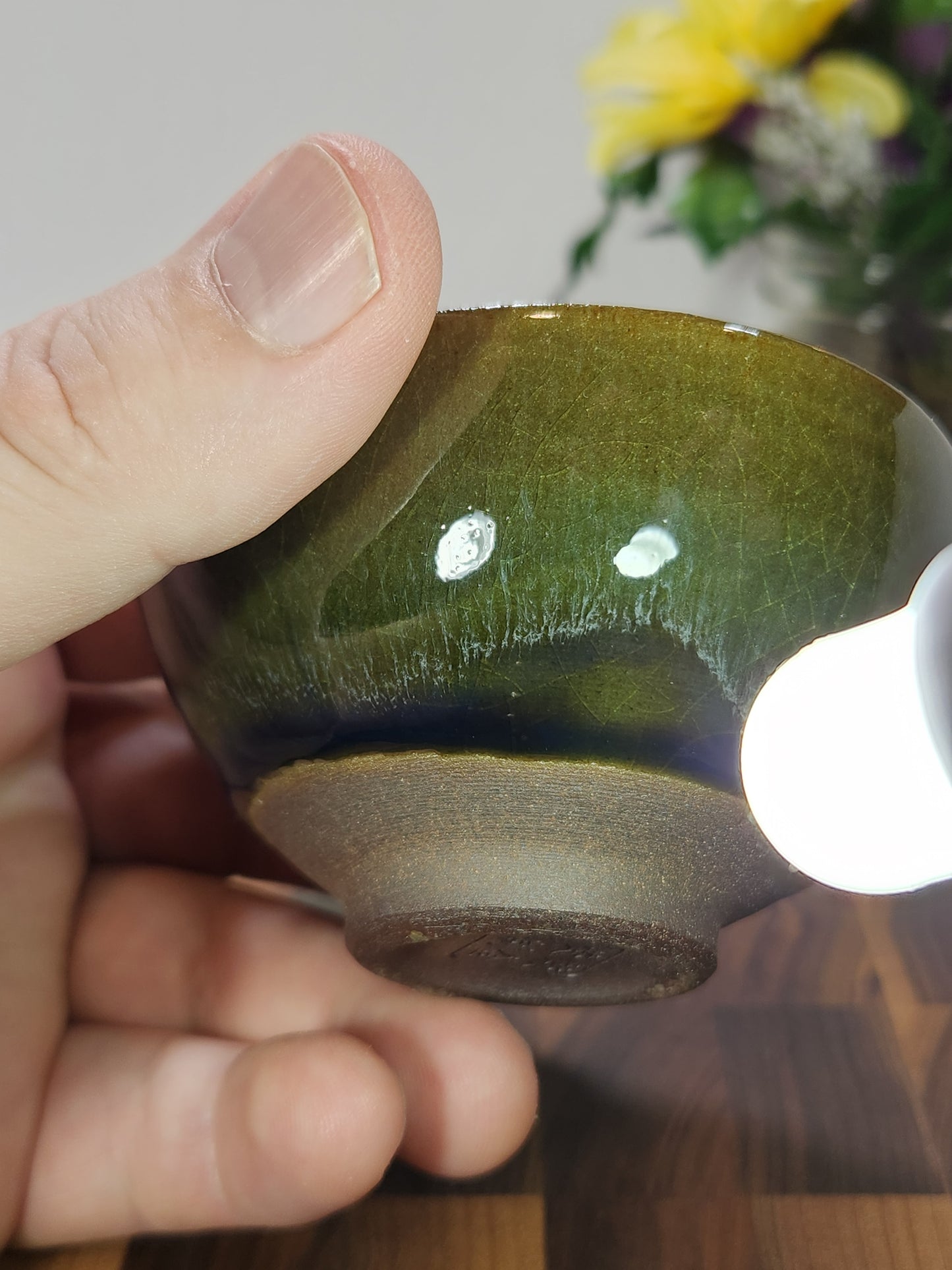 Master-Crafted “Hidden Spring” Olive Crackle Tea Bowl