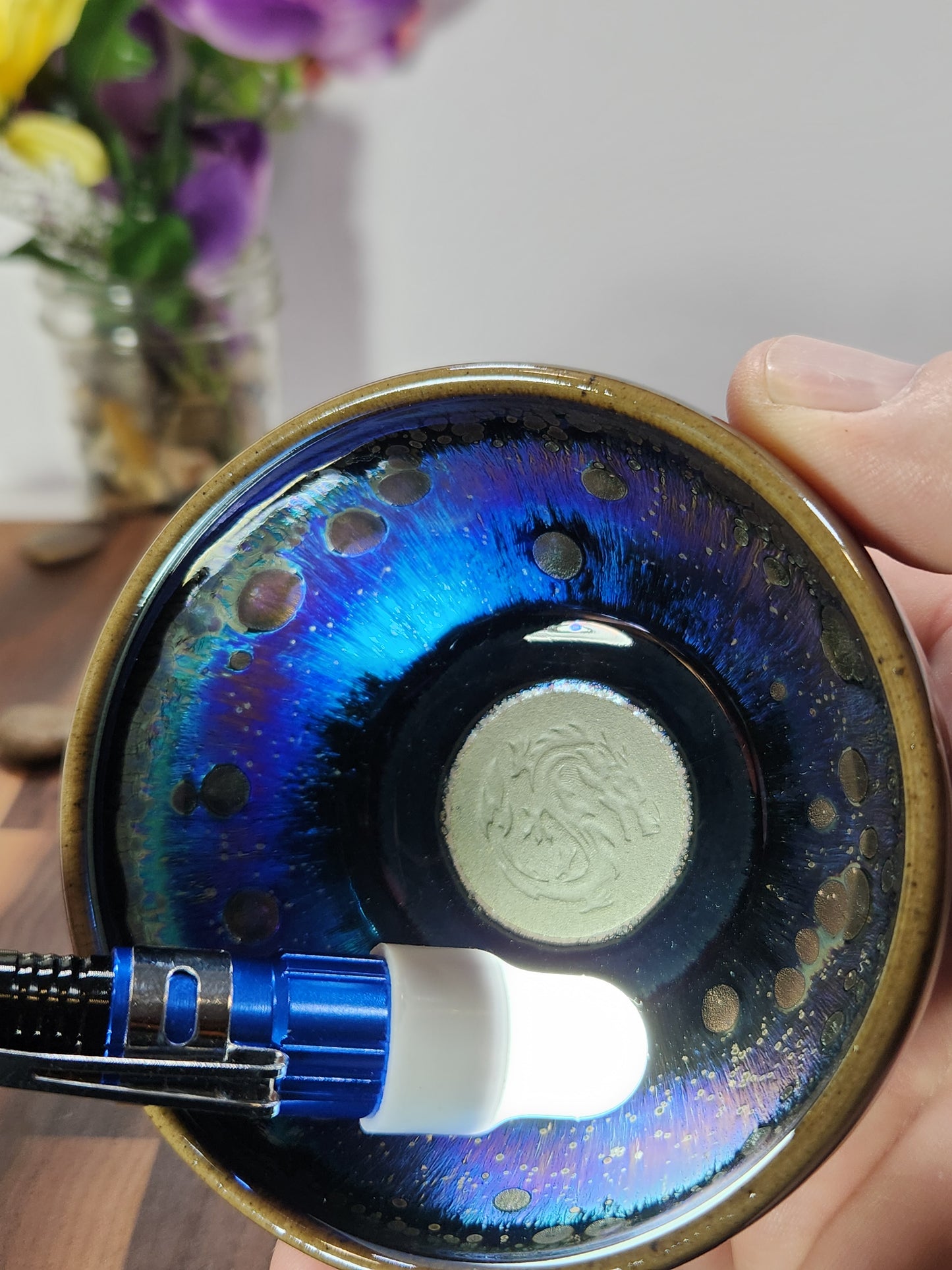 Iridescent Purple Oil-Drop Tea Bowl with Carved Dragon