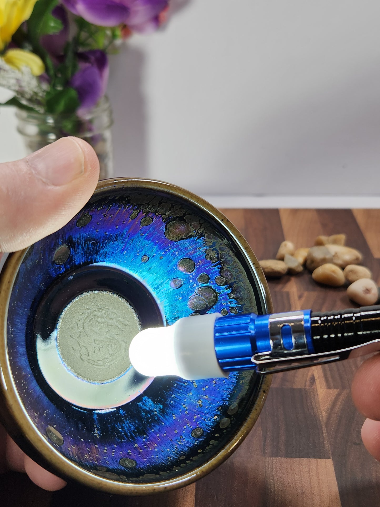 Iridescent Purple Oil-Drop Tea Bowl with Carved Dragon