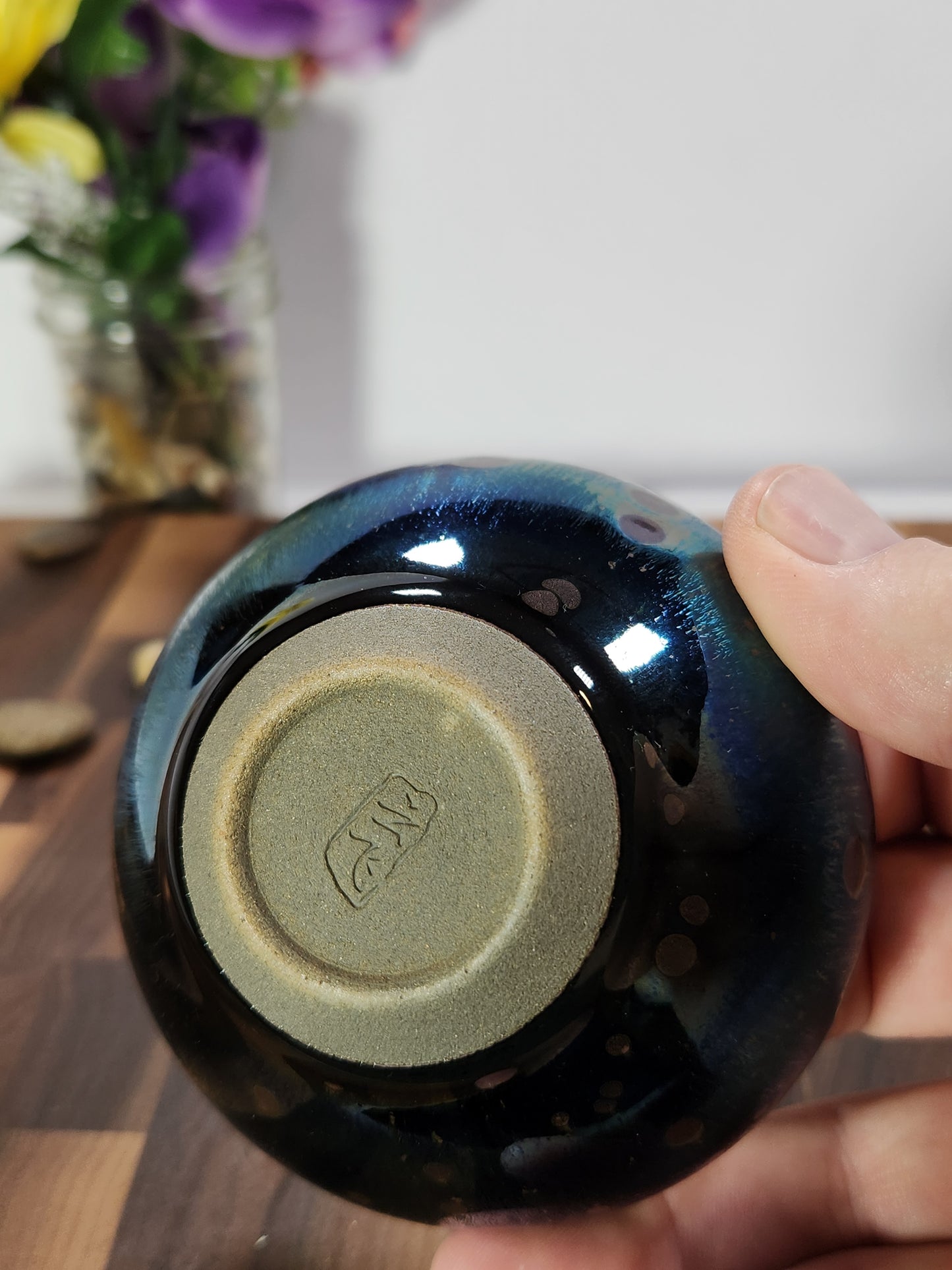Iridescent Purple Oil-Drop Tea Bowl with Carved Dragon