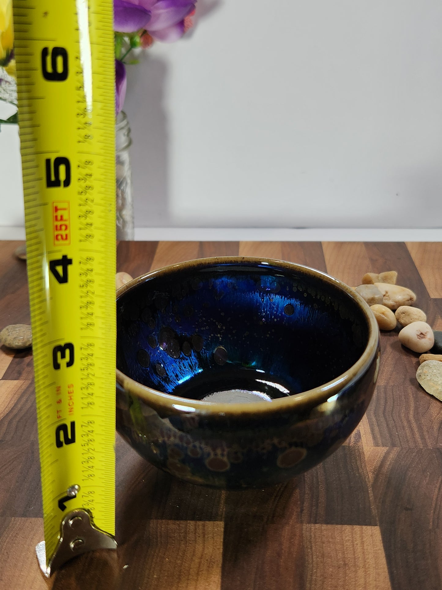 Iridescent Purple Oil-Drop Tea Bowl with Carved Dragon