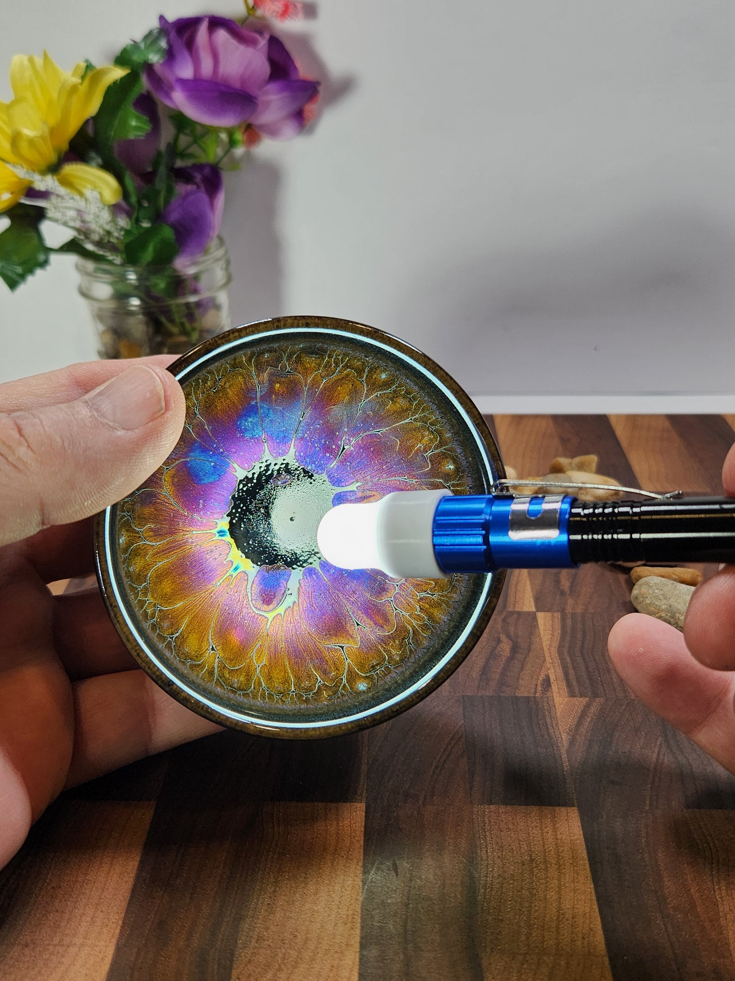 Golden Hundred-Flower Tea Bowl with Iridescent Oil-Drop Center