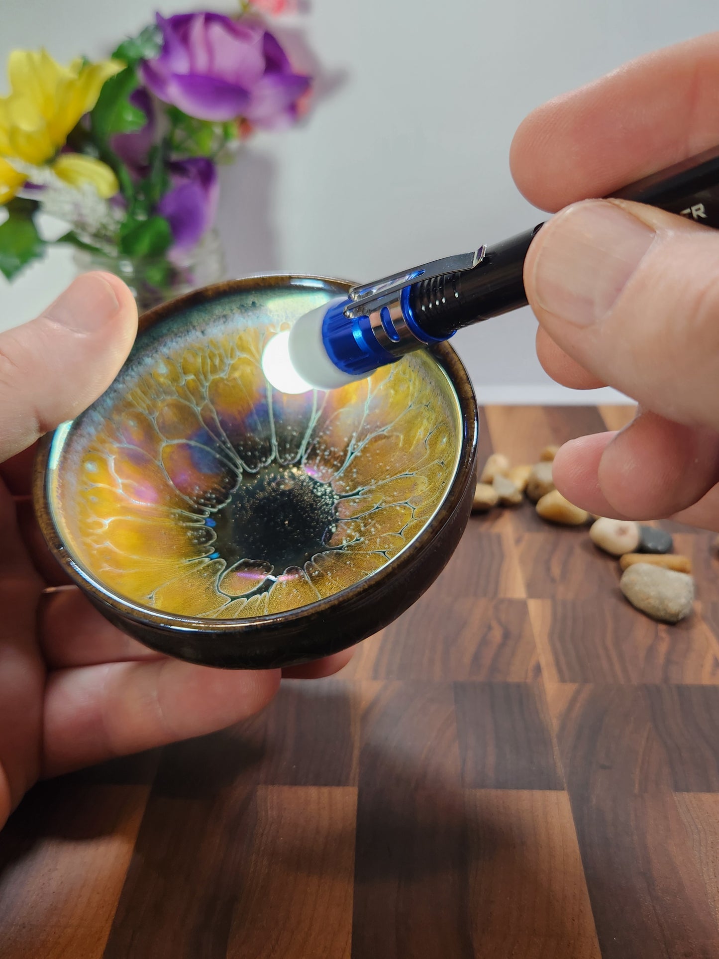 Golden Hundred-Flower Tea Bowl with Iridescent Oil-Drop Center